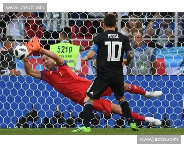 门前补射决定胜负瞬间解析足球禁区终结艺术战术意识与嗅觉训练精要